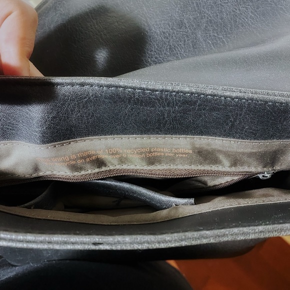 MATT & NAT Crossbody vegan leather purse, black - Picture 8 of 8